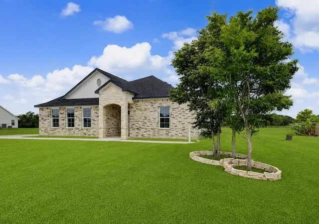 Photo 2 of Single family home for sale at 1220 Appaloosa Cir, Angleton, TX 77515 | MLS# 46113957 | Listing updated on 2026-09-13
