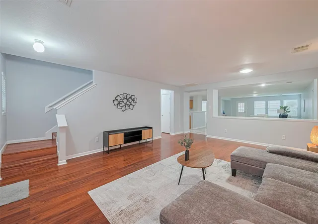Photo 3 of Single family home for sale at 2123 Gable Holw Ln, Katy, TX 77450 | MLS# 95328222 | Listing updated on 2026-09-19