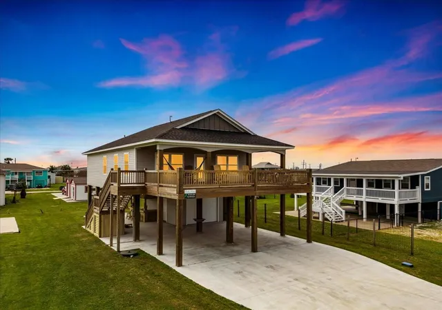 Photo 1 of Single family home for sale at 961 Palmetto Dr, Port Bolivar, TX 77650 | MLS# 75955332 | Listing updated on 2026-09-15