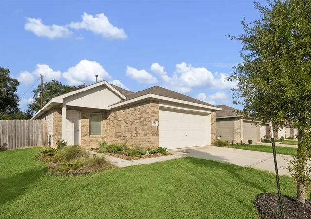 Photo 1 of Single family home for sale at 328 Riverwood Village Ln, Sealy, TX 77474 | MLS# 41156565 | Listing updated on 2026-09-12