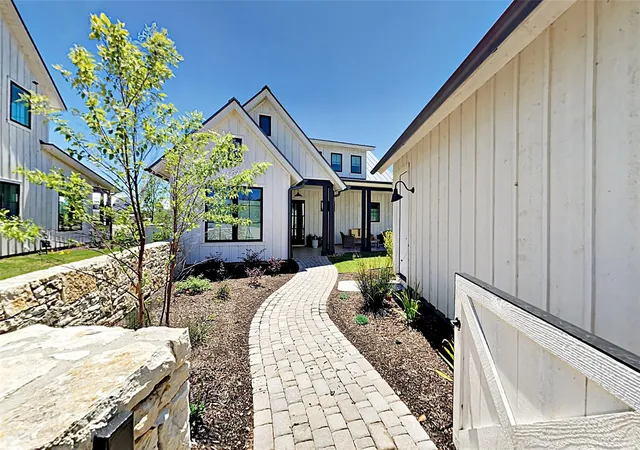 Photo 3 of Single family home for sale at 19517 Flying J Blvd #6, Spicewood, TX 78669 | MLS# 76453568 | Listing updated on 2026-09-11