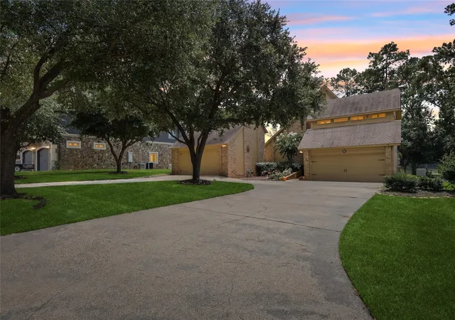 Photo 1 of Single family home for sale at 751 Lakeshore Dr, Brookeland, TX 75931 | MLS# 69461843 | Listing updated on 2026-09-08
