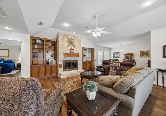 Photo 3 of Single family home for sale at 12507 Rocky Knoll Dr, Houston, TX 77077 | MLS# 44262299 | Listing updated on 2026-09-15