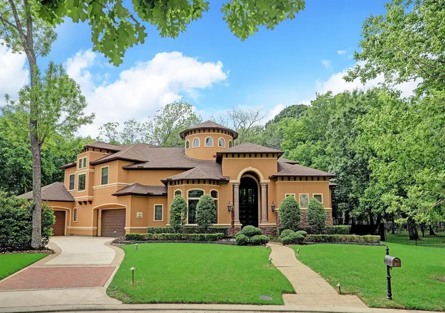 Photo 1 of Mansion for sale at 25 Little Trl, Missouri City, TX 77459 | MLS# 51698049 | Listing updated on 2026-09-12