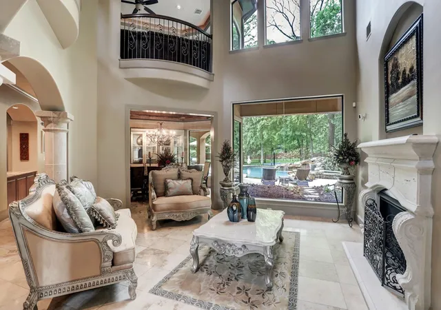 Photo 2 of Mansion for sale at 25 Little Trl, Missouri City, TX 77459 | MLS# 51698049 | Listing updated on 2026-09-12