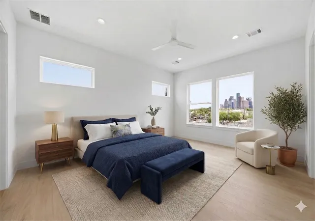 Photo 3 of Single family home for sale at 1110 Peden St #B, Houston, TX 77006 | MLS# 16379456 | Listing updated on 2026-09-09