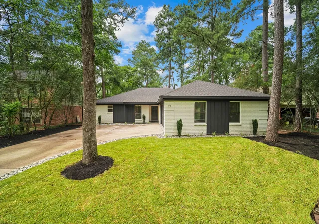 Photo 2 of Single family home for sale at 27 Lazy Morning Pl, Spring, TX 77381 | MLS# 73649285 | Listing updated on 2026-10-08