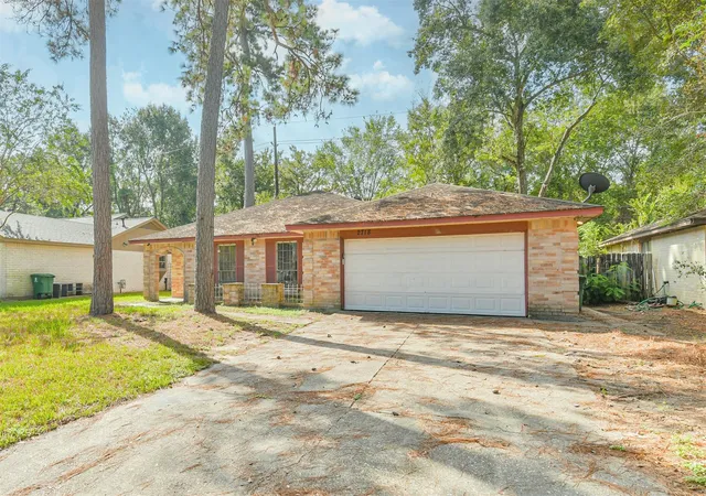 Photo 1 of Single family home for sale at 2718 Tinechester Dr, Kingwood, TX 77339 | MLS# 3379355 | Listing updated on 2026-09-11