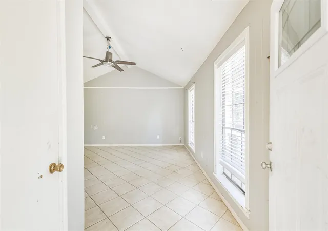 Photo 3 of Single family home for sale at 2718 Tinechester Dr, Kingwood, TX 77339 | MLS# 3379355 | Listing updated on 2026-09-11