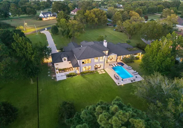 Photo 2 of Single family home for sale at 11440 Outpost Cvs Dr, Willis, TX 77318 | MLS# 16811538 | Listing updated on 2026-09-27