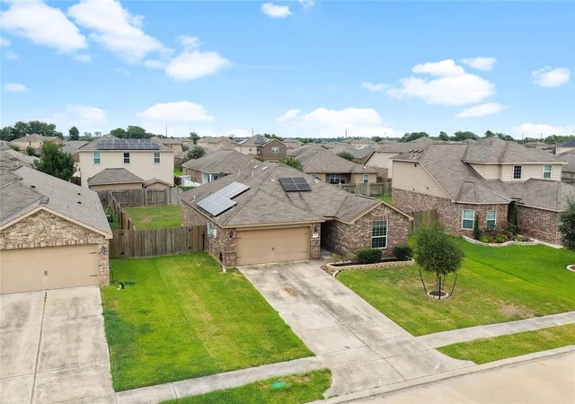 Photo 1 of Single family home for sale at 9507 Garnet Grv Dr, Rosharon, TX 77583 | MLS# 29625194 | Listing updated on 2026-09-11