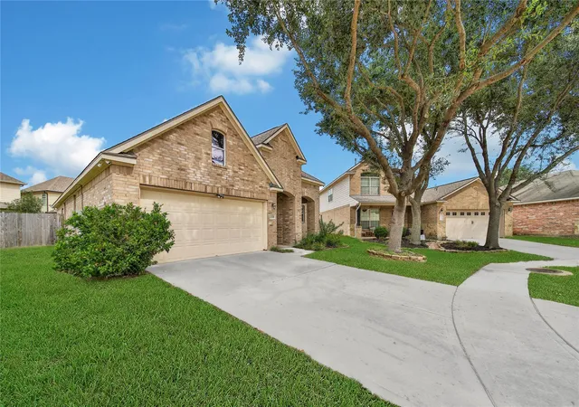 Photo 2 of Single family home for sale at 21839 Leigh Crk Dr, Spring, TX 77388 | MLS# 32624264 | Listing updated on 2026-09-21