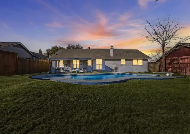 Photo 1 of Single family home for sale at 2828 Elk Grv Rd, Carrollton, TX 75007 | MLS# 43495861 | Listing updated on 2026-09-07