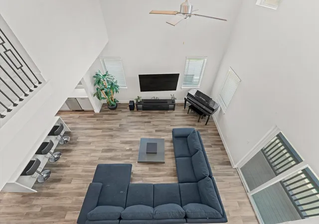 Photo 3 of Sale Pending at 1430 W 34th 1/2 St, Houston, TX 77018 | MLS# 7365516 | Listing updated on 2026-09-22