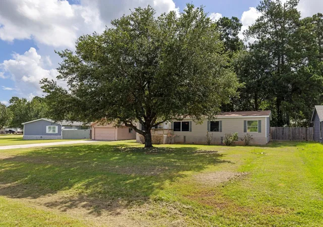 Photo 3 of Single family home for sale at 26214 Country Holw St, Magnolia, TX 77355 | MLS# 8483546 | Listing updated on 2026-09-14