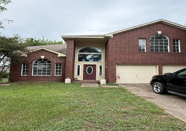 Photo 2 of Single family home for sale at 4411 Osage Dr, Baytown, TX 77521 | MLS# 28095527 | Listing updated on 2026-09-10