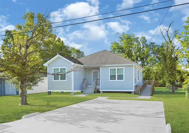 Photo 2 of Single family home for sale at 7622 Touchstone St, Houston, TX 77028 | MLS# 38069650 | Listing updated on 2026-09-12