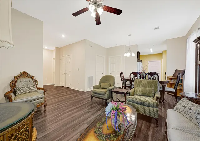 Photo 4 of Single family home for sale at 7622 Touchstone St, Houston, TX 77028 | MLS# 38069650 | Listing updated on 2026-09-12