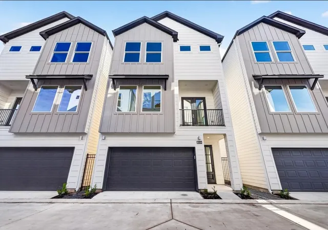 Photo 2 of Single family home for sale at 902 Kern St #B, Houston, TX 77009 | MLS# 67891572 | Listing updated on 2026-09-20