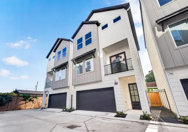 Photo 3 of Single family home for sale at 902 Kern St #B, Houston, TX 77009 | MLS# 67891572 | Listing updated on 2026-09-20