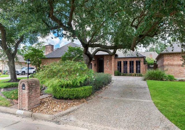 Photo 2 of Single family home for sale at 5114 Olympia Flds Ln, Houston, TX 77069 | MLS# 18073827 | Listing updated on 2026-09-19