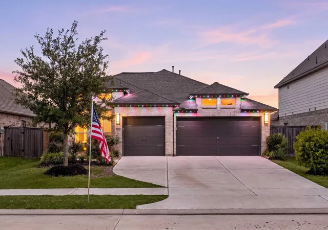 Photo 2 of Single family home for sale at 2122 Germander Ln, Brookshire, TX 77423 | MLS# 3622632 | Listing updated on 2026-09-05
