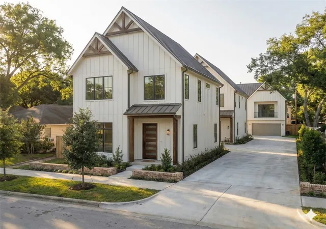 Photo 2 of Land for sale at 5906 Kiam St, Houston, TX 77007 | MLS# 75860266 | Listing updated on 2026-09-08