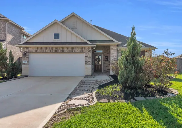Photo 4 of Single family home for sale at 1702 Green Willow Ct, Brookshire, TX 77423 | MLS# 76360509 | Listing updated on 2026-10-04
