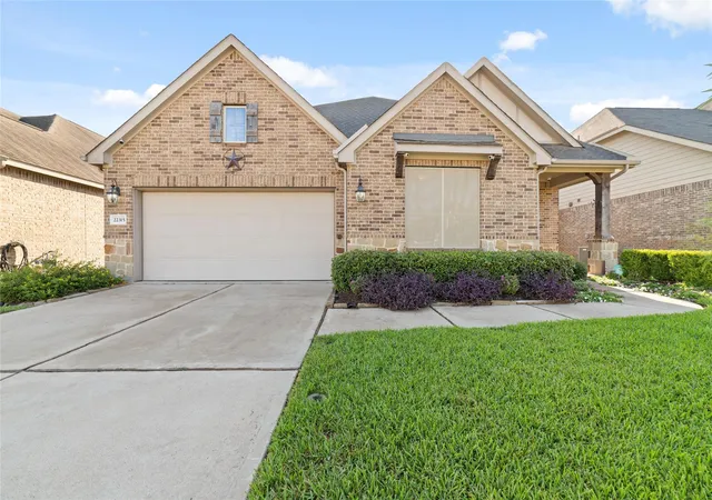 Photo 3 of Single family home for sale at 22315 Taren Ct, Tomball, TX 77375 | MLS# 75264065 | Listing updated on 2026-10-06