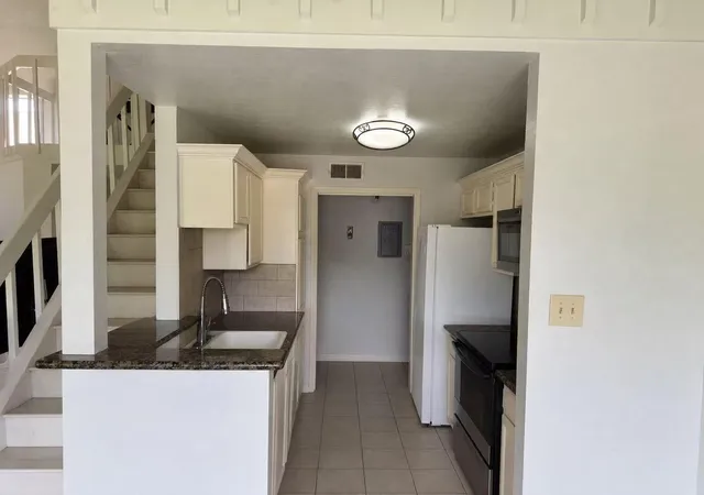 Photo 4 of Condo for sale at 8259 Sands Point Dr #168, Houston, TX 77036 | MLS# 60865163 | Listing updated on 2026-09-02