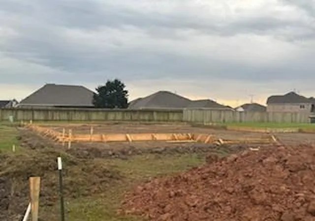 Photo 2 of Single family home for sale at 1601 Elm Ct, Angleton, TX 77515 | MLS# 24534006 | Listing updated on 2026-09-20
