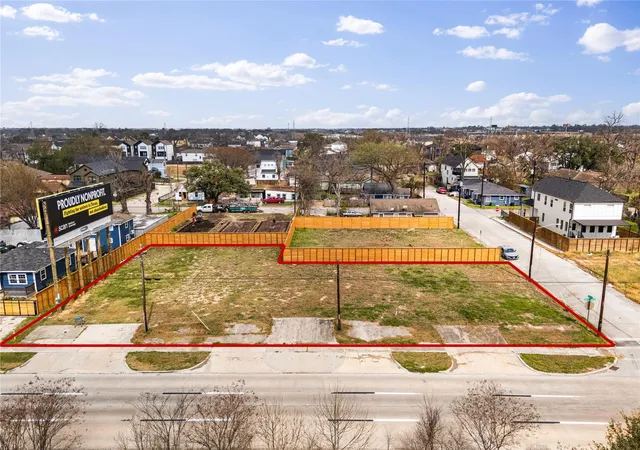 Photo 3 of Land for sale at 1025 N Loop, Houston, TX 77022 | MLS# 73595330 | Listing updated on 2026-09-01