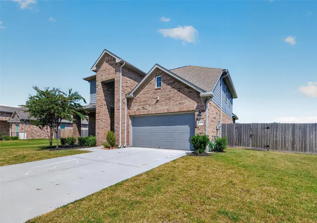 Photo 2 of Single family home for sale at 11319 Youngquist Dr, Dayton, TX 77535 | MLS# 25587701 | Listing updated on 2026-09-02