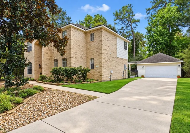Photo 2 of Sale Pending at 7 Mayborough Ct, Spring, TX 77382 | MLS# 89784372 | Listing updated on 2026-09-26