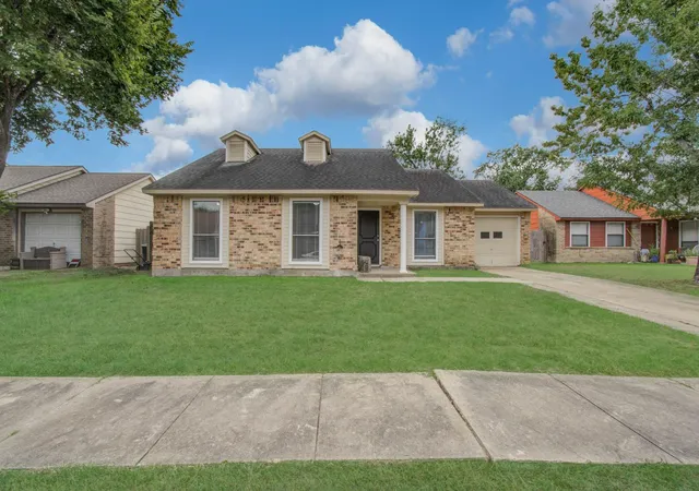 Photo 2 of Single family home for sale at 17319 Nordway Dr, Houston, TX 77084 | MLS# 77151857 | Listing updated on 2026-09-24