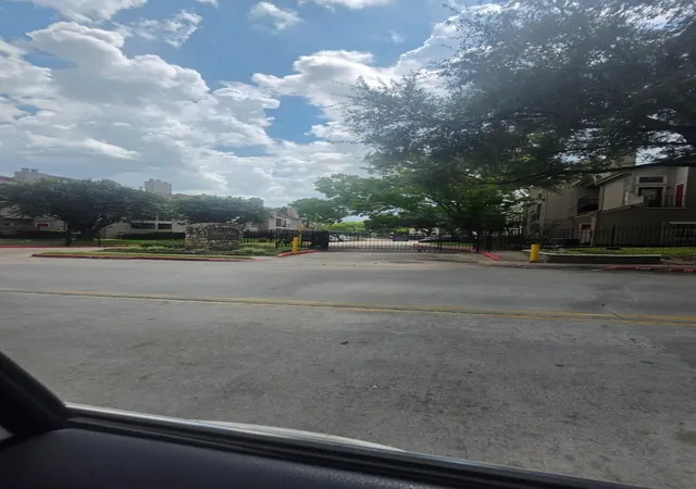 Photo 3 of Condo for sale at 10855 Meadowglen Ln #927, Houston, TX 77042 | MLS# 97857354 | Listing updated on 2026-09-26