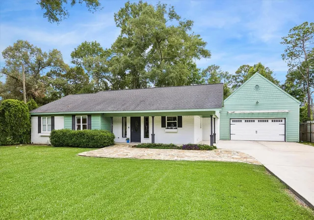 Photo 3 of Single family home for sale at 15432 Esther Dr, Conroe, TX 77384 | MLS# 36914869 | Listing updated on 2026-09-24