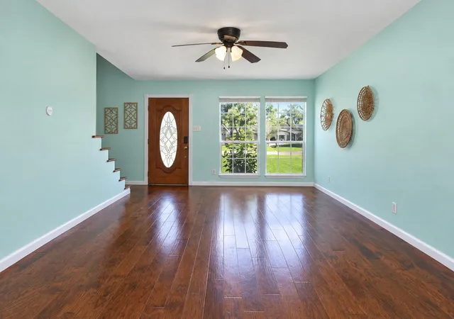 Photo 3 of Sale Pending at 3107 Edgewood Dr, Dickinson, TX 77539 | MLS# 28254660 | Listing updated on 2026-10-03