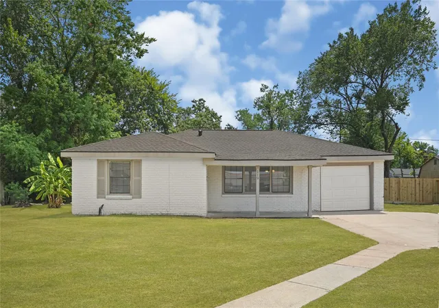 Photo 2 of Single family home for sale at 119 West Ave, Pasadena, TX 77502 | MLS# 88417329 | Listing updated on 2026-09-13