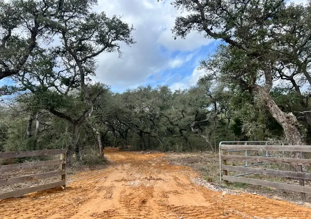 Land for sale at 270 Cr 120, Hallettsville, TX 77964 | MLS# 82464078
