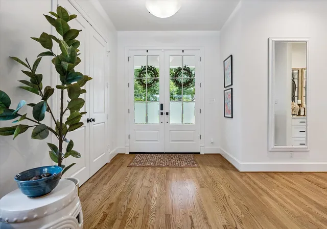 Photo 3 of Sale Pending at 2030 Quenby St, Houston, TX 77005 | MLS# 13869142 | Listing updated on 2026-09-14