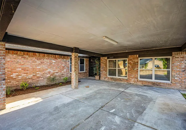 Photo 3 of Single family home for sale at 5507 Bertellis Ln, Houston, TX 77091 | MLS# 20801617 | Listing updated on 2026-10-04