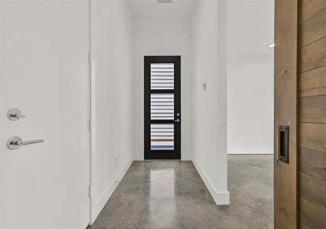 Photo 3 of Single family home for sale at 2835 Decker Pl, Houston, TX 77003 | MLS# 30889969 | Listing updated on 2026-09-26