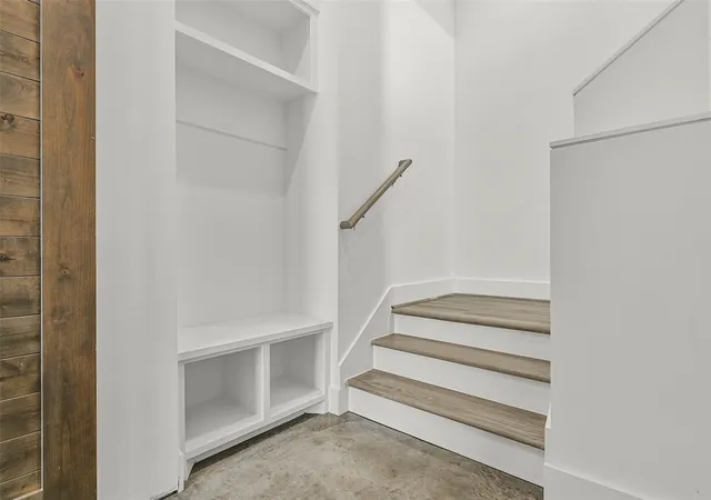 Photo 3 of Single family home for sale at 2835 Decker Pl, Houston, TX 77003 | MLS# 30889969 | Listing updated on 2026-09-26