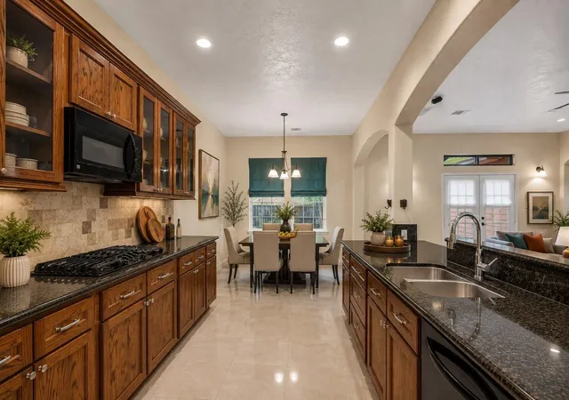 Photo 3 of Single family home for sale at 7106 Japonica St, Houston, TX 77087 | MLS# 24343973 | Listing updated on 2026-09-10