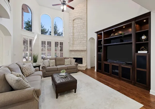 Photo 4 of Single family home for sale at 9215 Turtle Pond Ln, Missouri City, TX 77459 | MLS# 77932259 | Listing updated on 2026-10-04