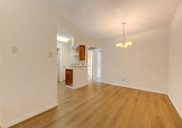 Photo 4 of Condo for sale at 10811 Richmond Ave #9, Houston, TX 77042 | MLS# 98928256 | Listing updated on 2026-09-09