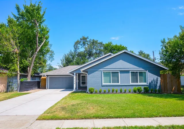 Photo 1 of Single family home for sale at 7926 Ridgeview Dr, Houston, TX 77055 | MLS# 34738325 | Listing updated on 2026-09-13