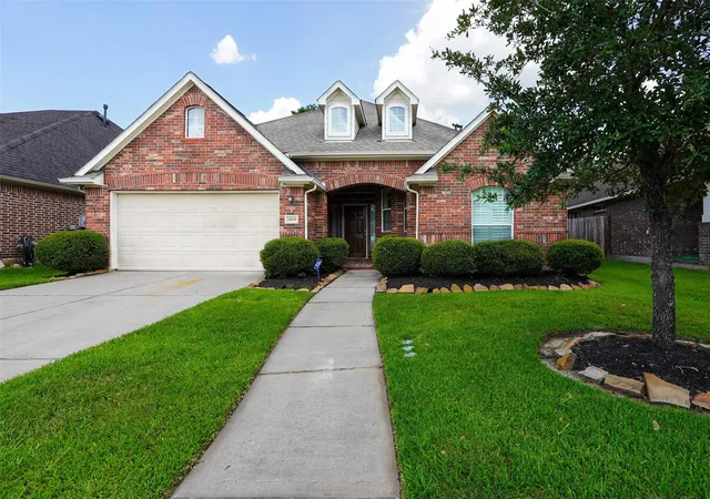 Photo 1 of Single family home for sale at 28038 Emma Gdns Ln, Spring, TX 77386 | MLS# 29405135 | Listing updated on 2026-09-03