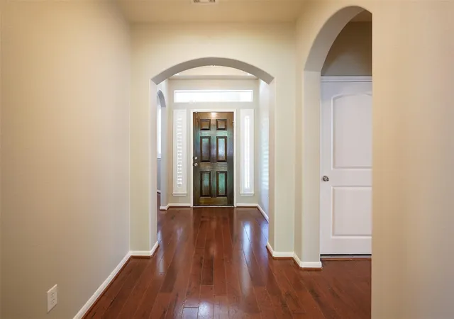 Photo 4 of Single family home for sale at 28038 Emma Gdns Ln, Spring, TX 77386 | MLS# 29405135 | Listing updated on 2026-09-03